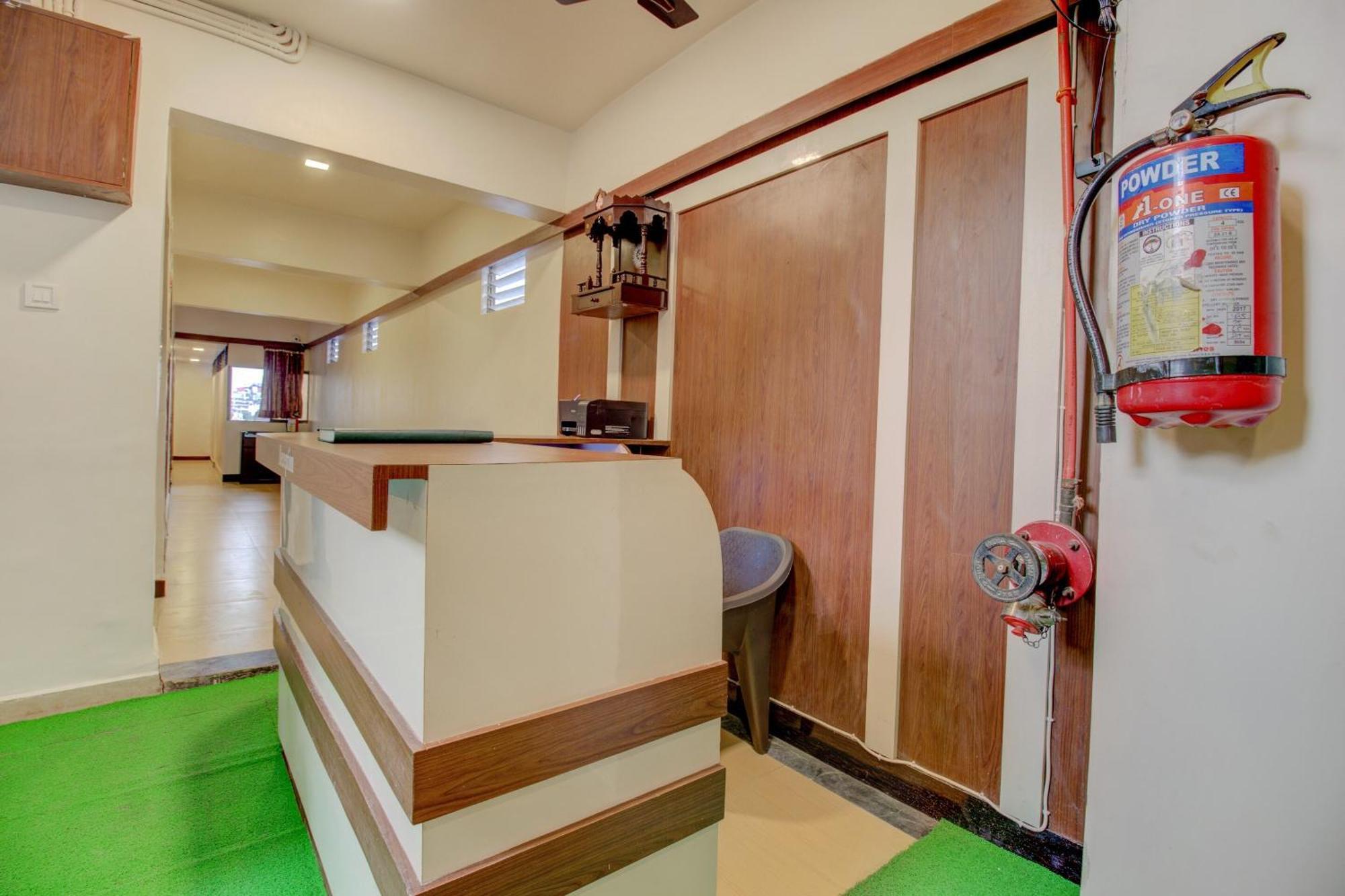Hotel Della Comfort Near Ambreshwar Shiv Mandir, Ambernath Amarnāth Eksteriør billede