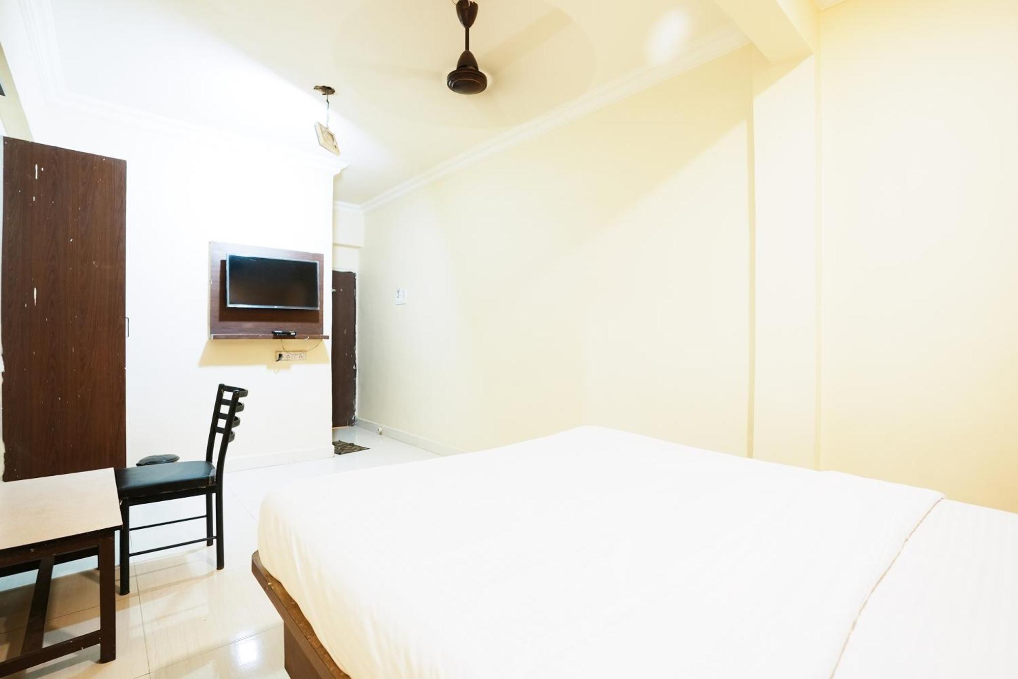 Hotel Della Comfort Near Ambreshwar Shiv Mandir, Ambernath Amarnāth Eksteriør billede
