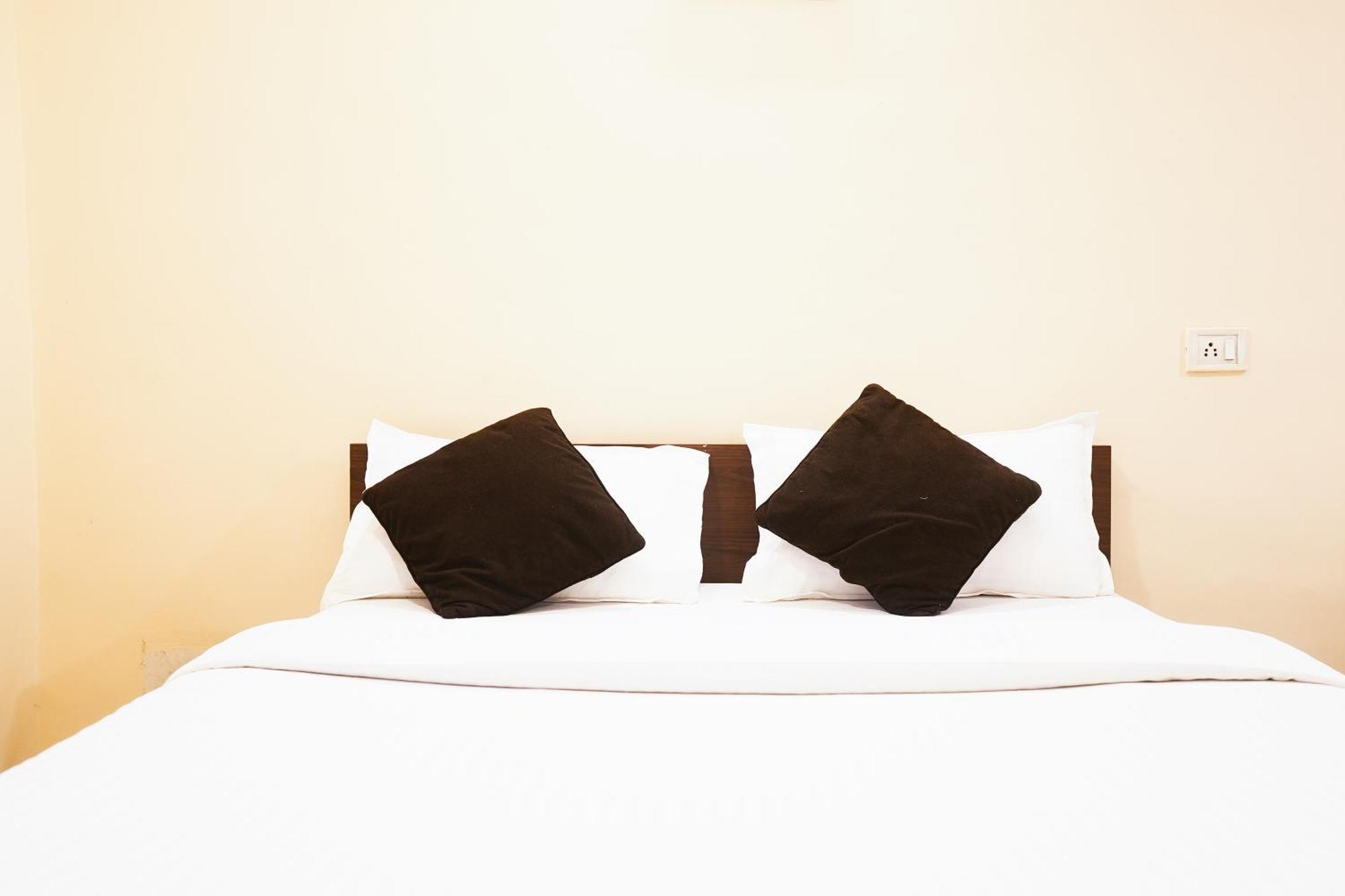 Hotel Della Comfort Near Ambreshwar Shiv Mandir, Ambernath Amarnāth Eksteriør billede