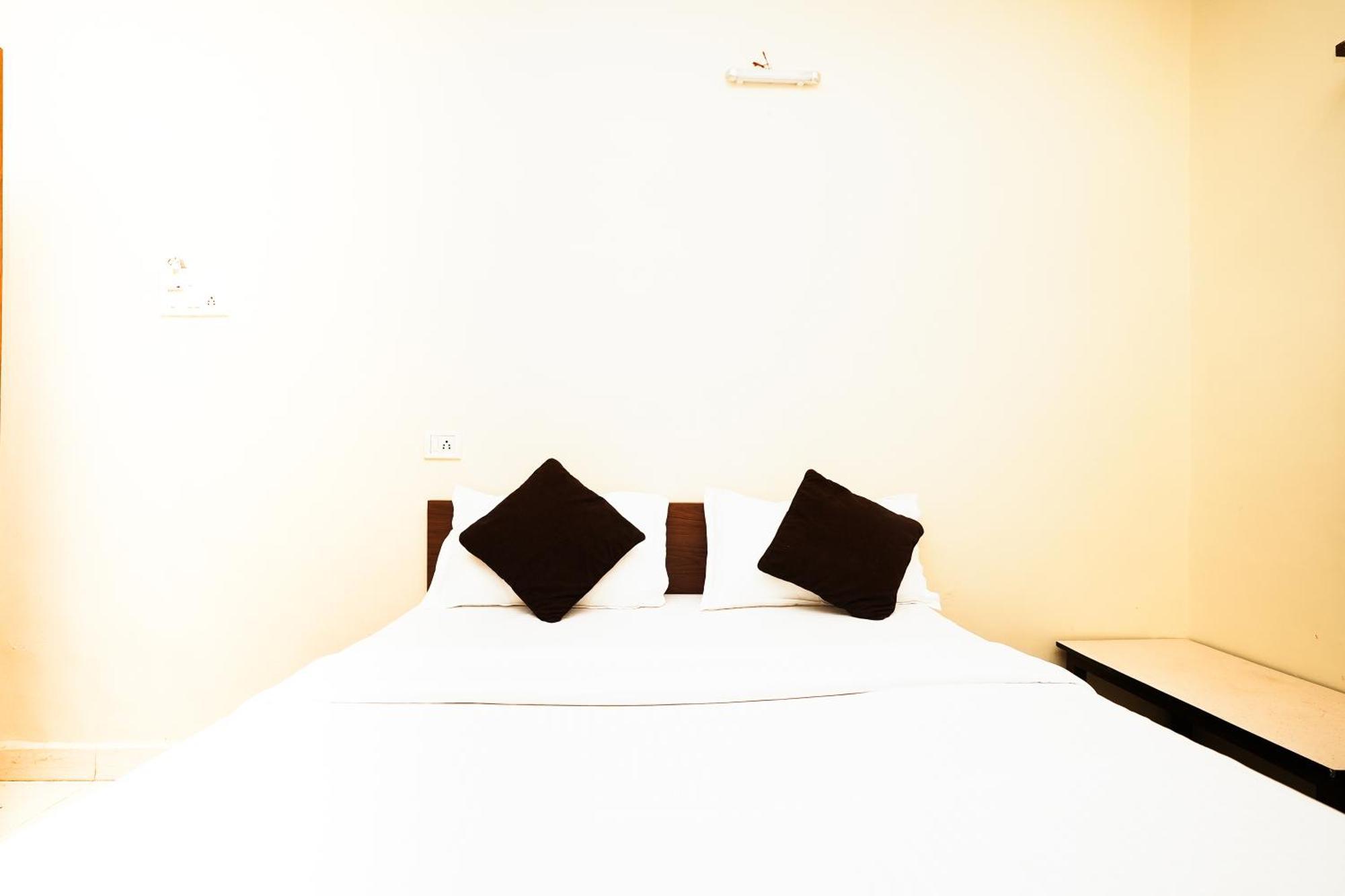 Hotel Della Comfort Near Ambreshwar Shiv Mandir, Ambernath Amarnāth Eksteriør billede
