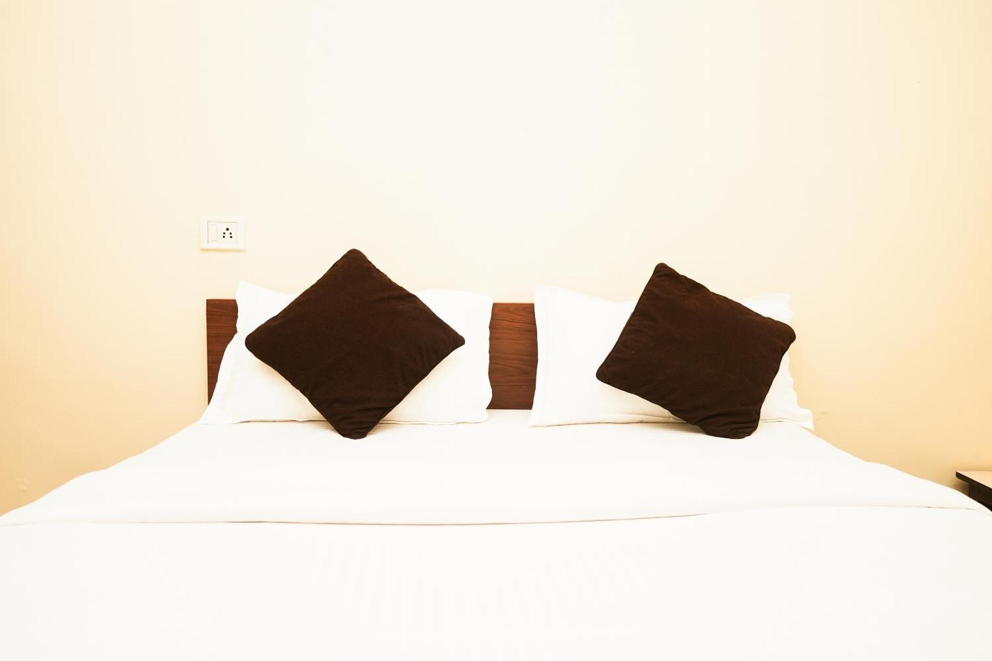 Hotel Della Comfort Near Ambreshwar Shiv Mandir, Ambernath Amarnāth Eksteriør billede