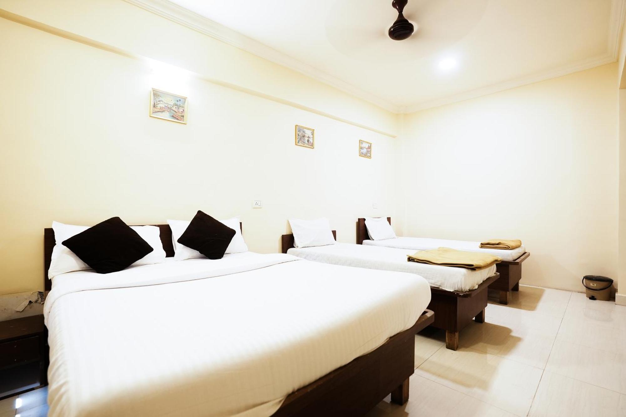Hotel Della Comfort Near Ambreshwar Shiv Mandir, Ambernath Amarnāth Eksteriør billede