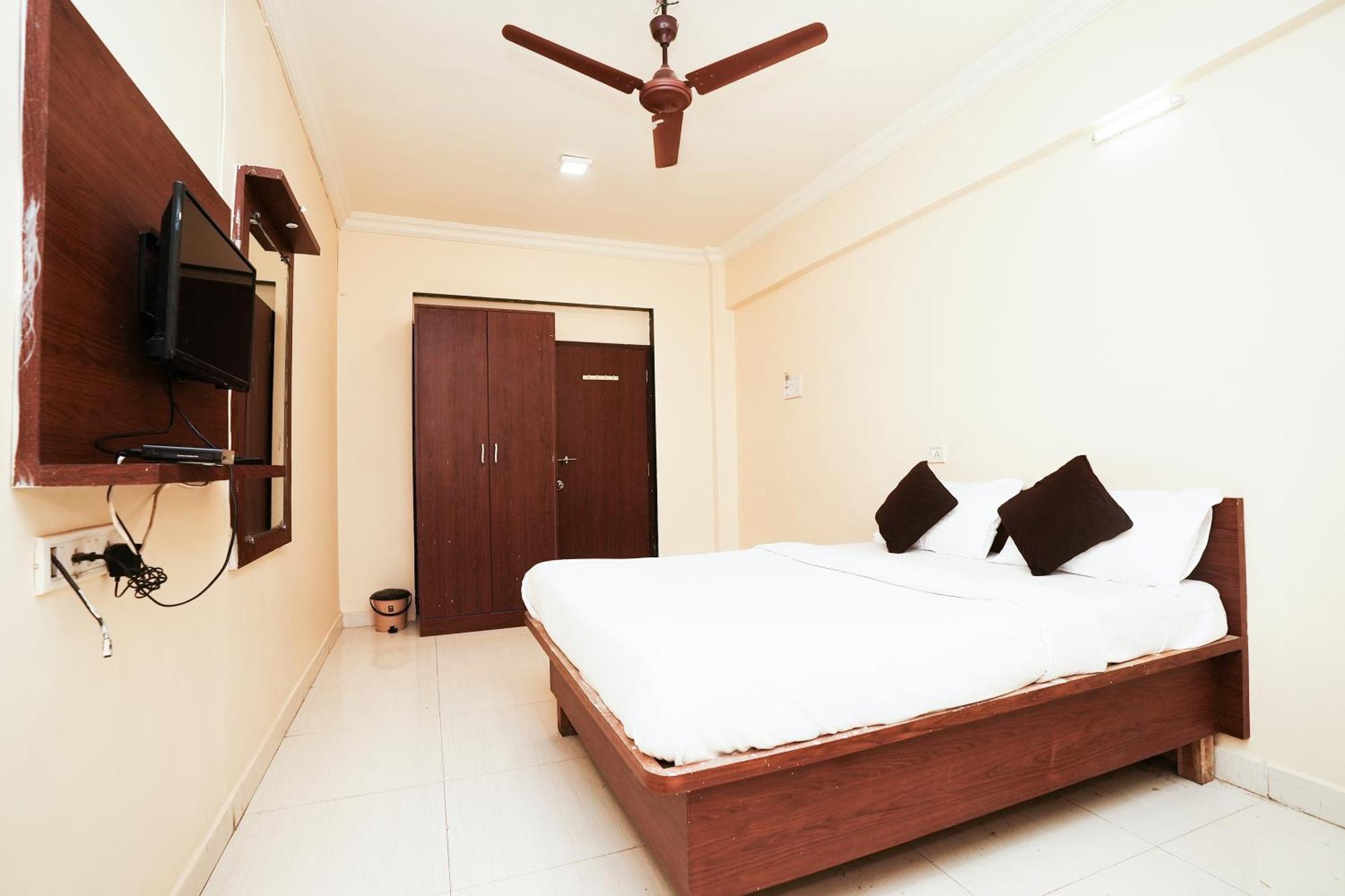 Hotel Della Comfort Near Ambreshwar Shiv Mandir, Ambernath Amarnāth Eksteriør billede