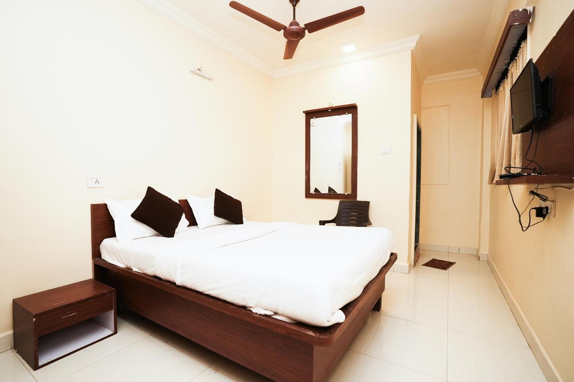 Hotel Della Comfort Near Ambreshwar Shiv Mandir, Ambernath Amarnāth Eksteriør billede