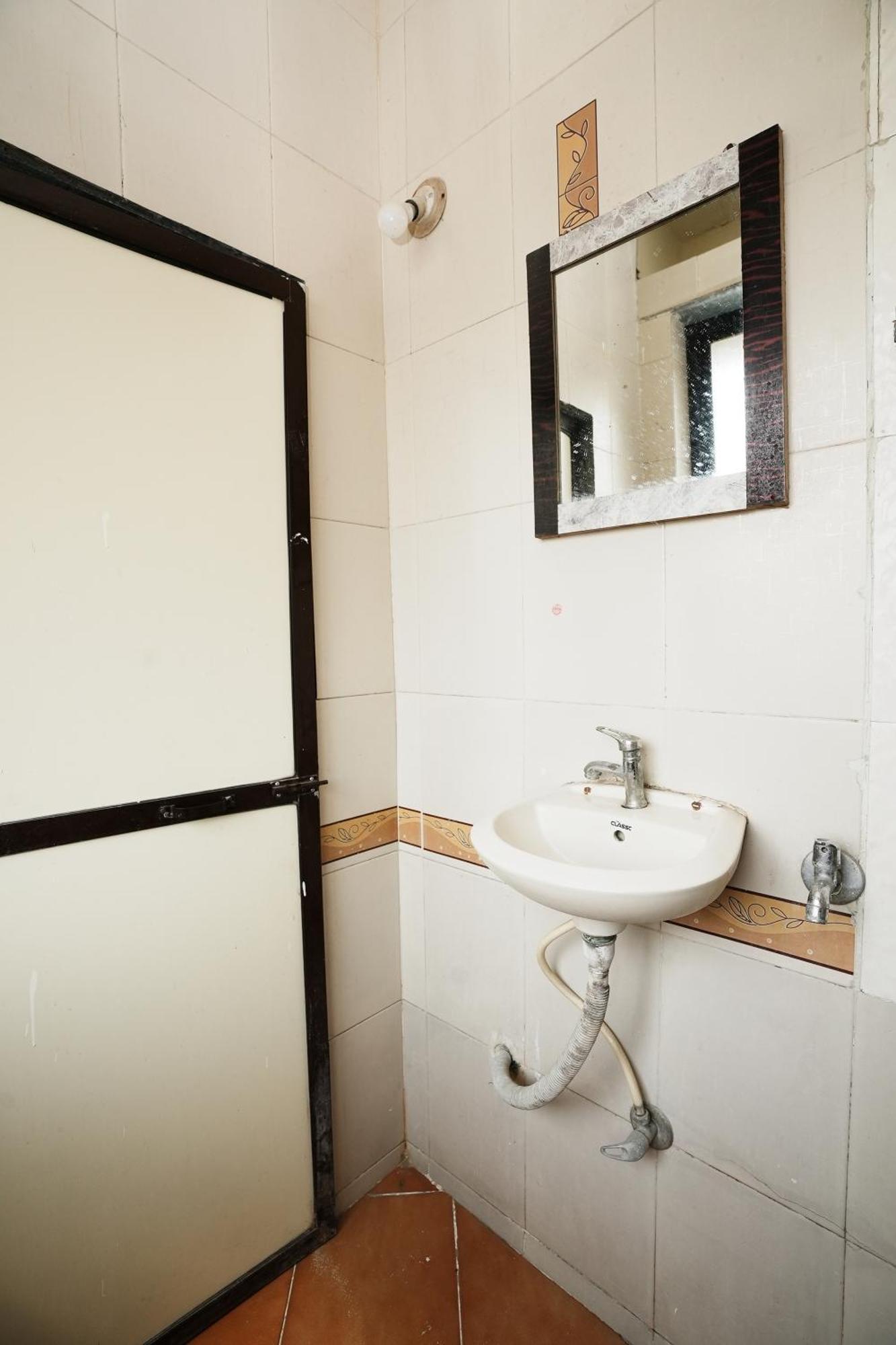 Hotel Della Comfort Near Ambreshwar Shiv Mandir, Ambernath Amarnāth Eksteriør billede