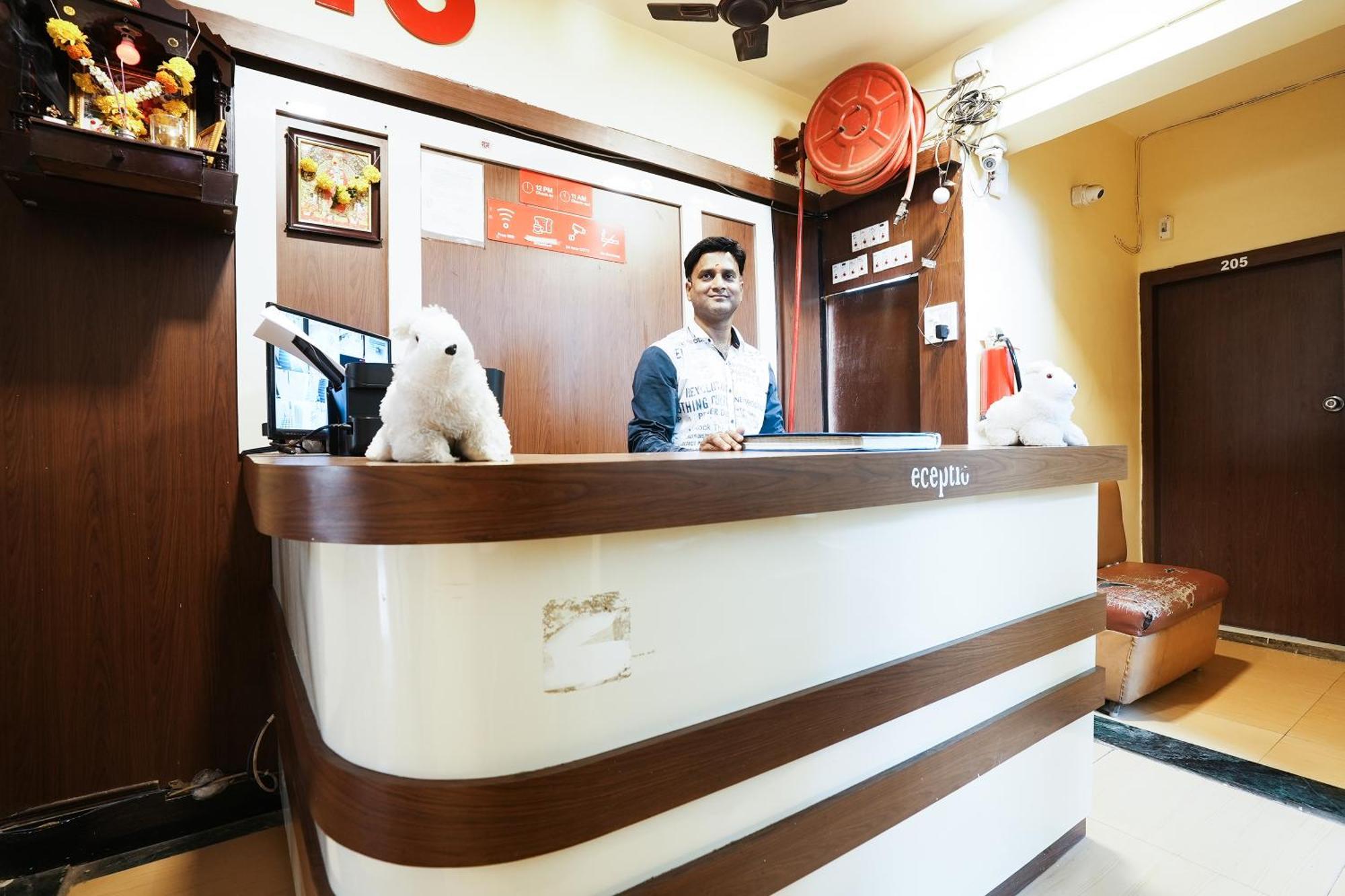 Hotel Della Comfort Near Ambreshwar Shiv Mandir, Ambernath Amarnāth Eksteriør billede